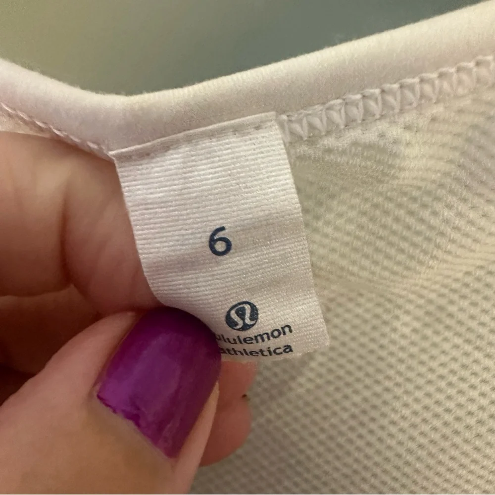 Lululemon Athletica “Run for your Money” tank w built in sports bra
